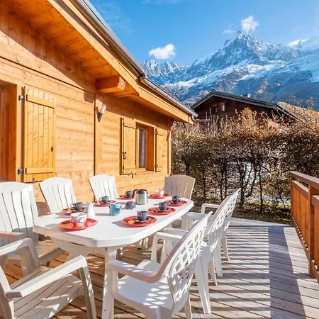 Family With Balcony In Chalet *