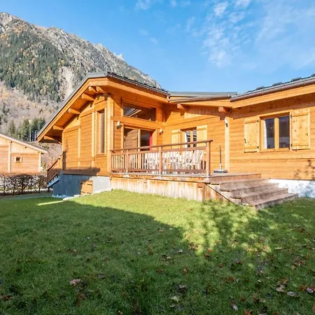 Family With Balcony In Chalet Chamonix