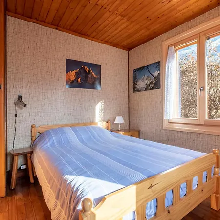 Family With Balcony In Chalet *