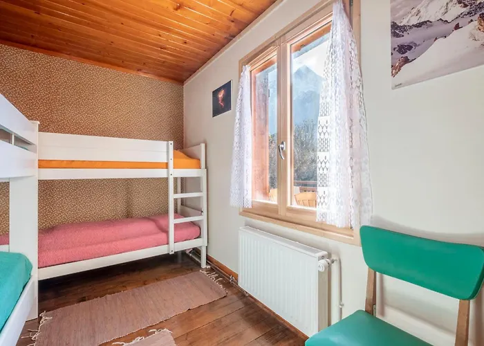 Family With Balcony In Chalet Chamonix