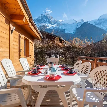 Family With Balcony In Chalet