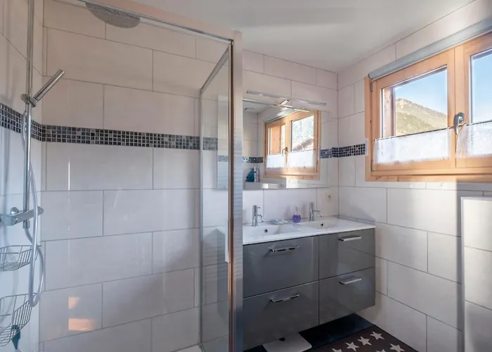 Family With Balcony In Chalet